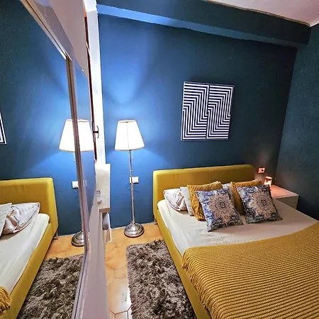 Ama דירה פררה